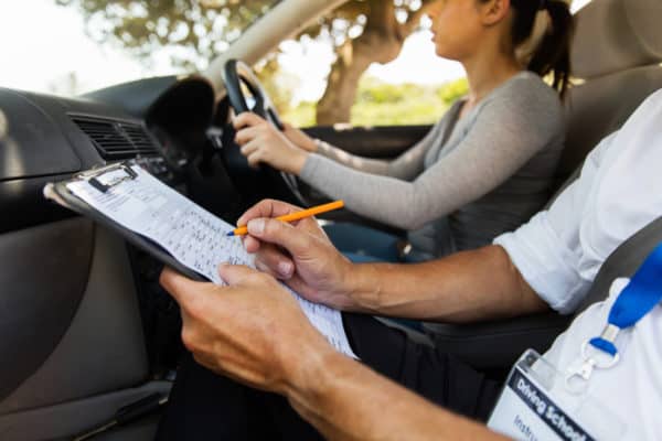 10 Hours of Manual Driving Lessons - £230 - u-drive-som